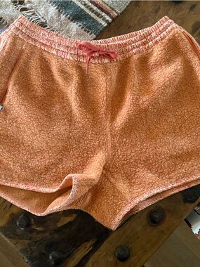 Outdoor Voices Peach wool nylon poly  Shorts size small EUC